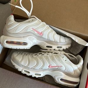 Nike Tn AirMax Plus Women’s Sz 9 - lightly used